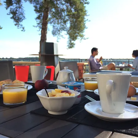 & Restaurant Le Meysset Отель Сарла-ла-Канеда